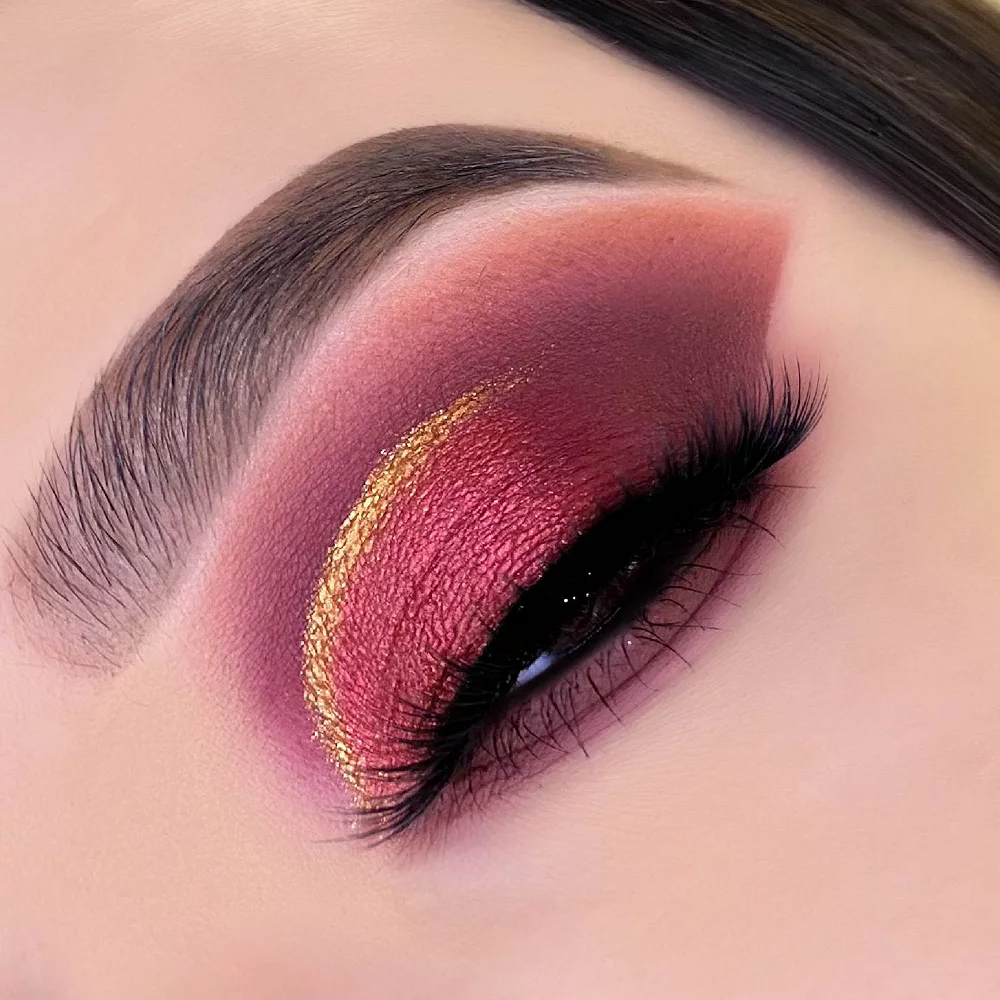 Violet Voss I Love U Cherry Much Eyeshadow Palette 6 Violet Voss I Love U Cherry Much Eyeshadow Palette - Image 4