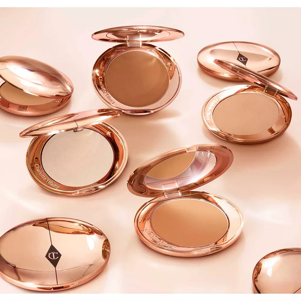 Charlotte Tilbury Airbrush Flawless Finish Setting Powder 8 Charlotte Tilbury Airbrush Flawless Finish Setting Powder - Image 6