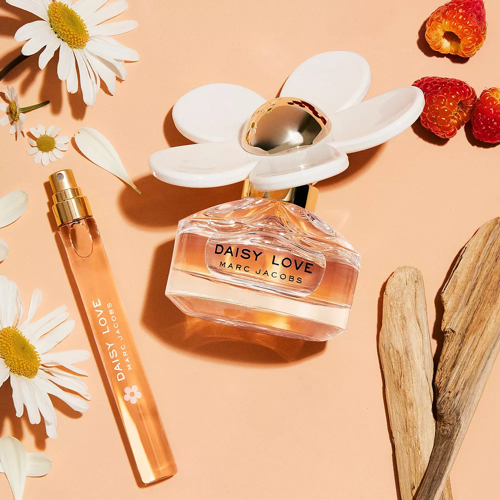 Marc Jacobs Fragrances Daisy Love Eau De Toilette 4 Marc Jacobs Fragrances Daisy Love Eau De Toilette - Image 2