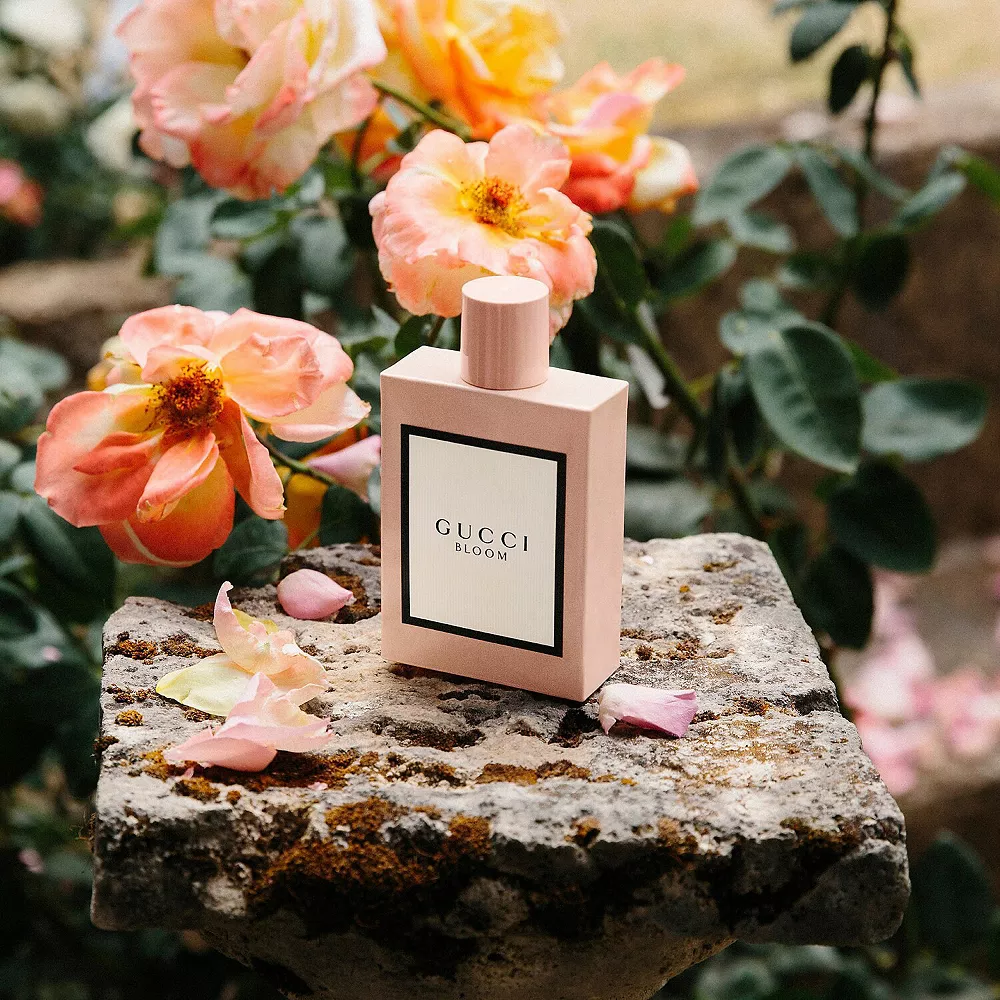 Gucci Bloom Eau De Parfum For Her Rollerball - Image 2