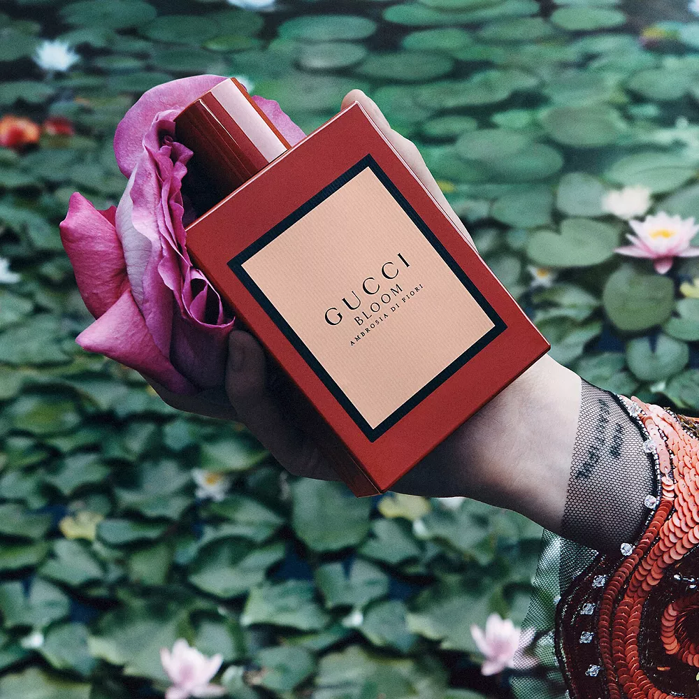 Gucci Gucci Bloom Ambrosia Di Fiori Eau De Parfum Intense For Her Rollerball - Image 2