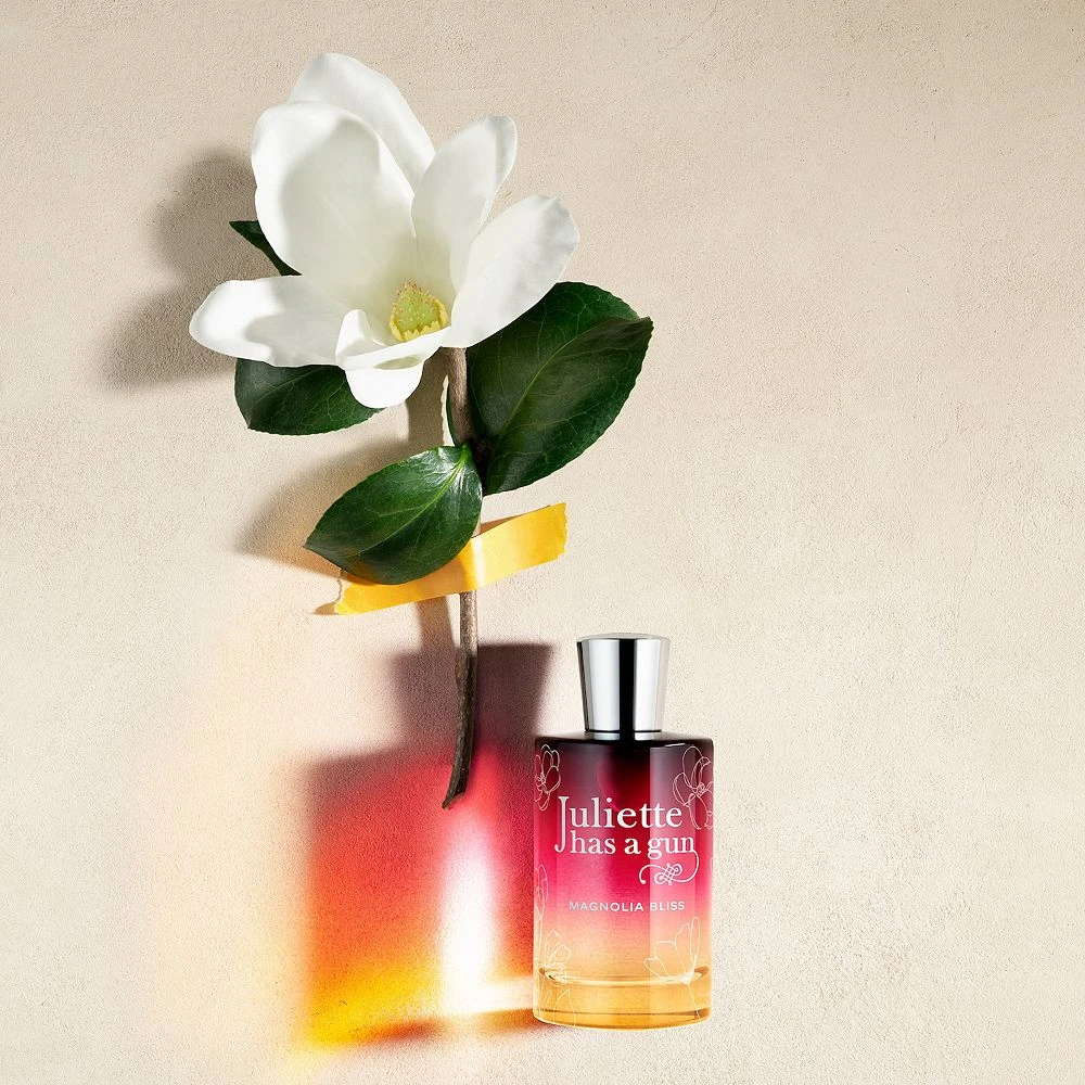 Juliette Has A Gun Magnolia Bliss Eau De Parfum Travel Spray 4 Juliette Has A Gun Magnolia Bliss Eau De Parfum Travel Spray - Image 2