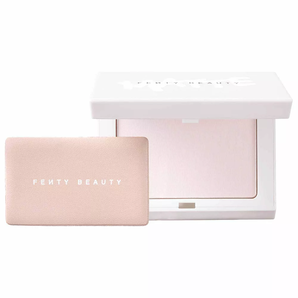 FENTY BEAUTY By Rihanna Invisimatte Instant Setting + Blotting Powder 3 FENTY BEAUTY By Rihanna Invisimatte Instant Setting + Blotting Powder