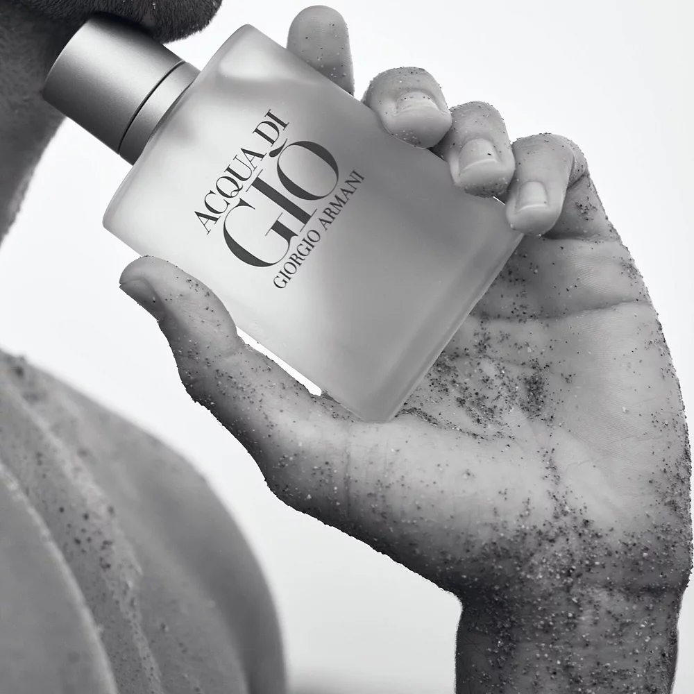 Armani Beauty Acqua Di Gio Pour Homme Travel Spray 5 Armani Beauty Acqua Di Gio Pour Homme Travel Spray - Image 3